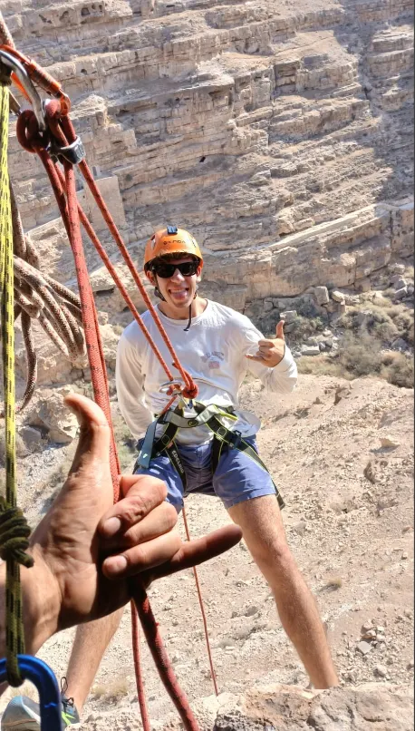 Jeep tour combined with a rappelling experience in the Judean Desert